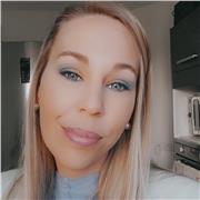 J'aide les demandeurs d'emplois informatiquement pour faire les CV